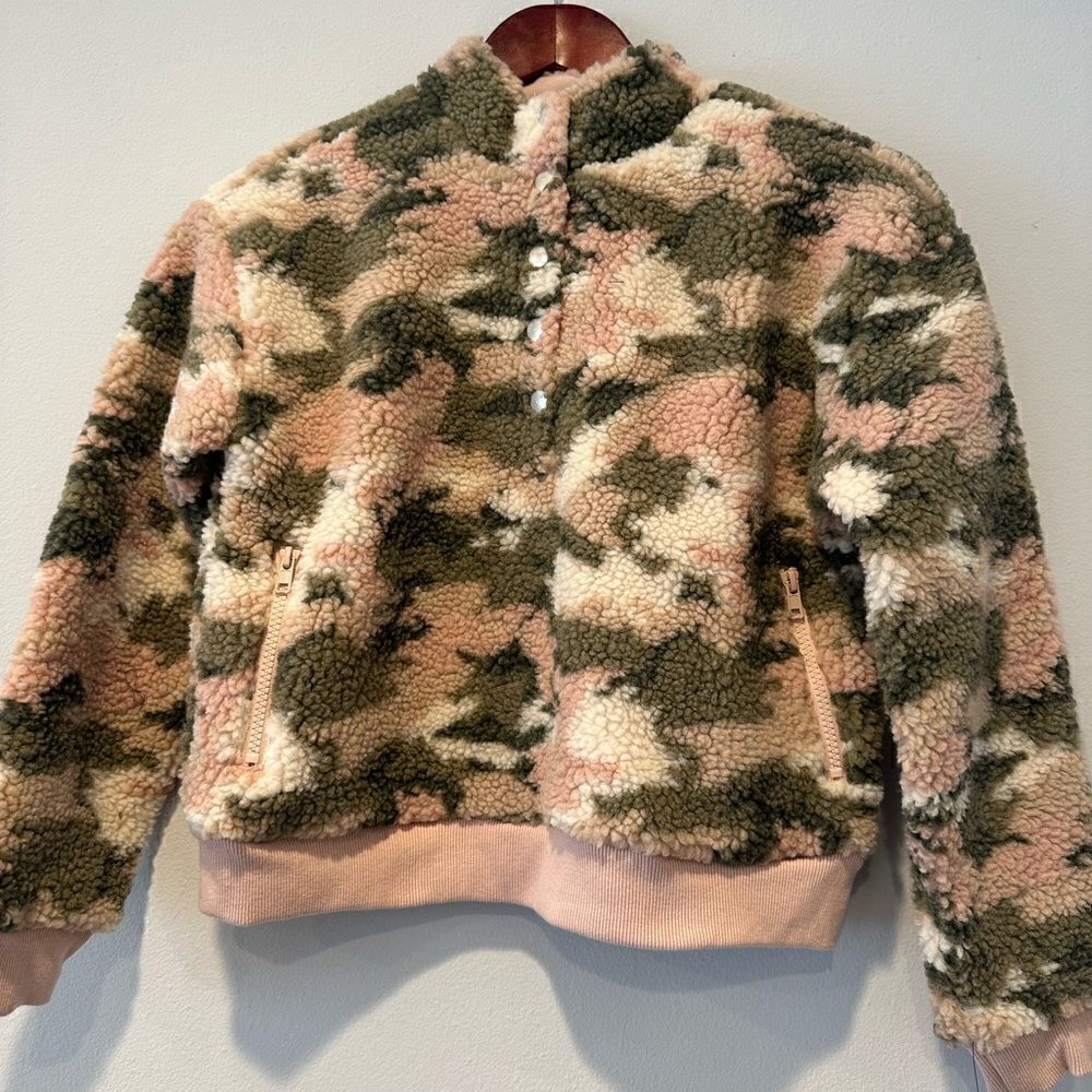 JOE'S JEANS girls pullover Sherpa in Pink/Green Camo Print, Size Large 12-14 NWT